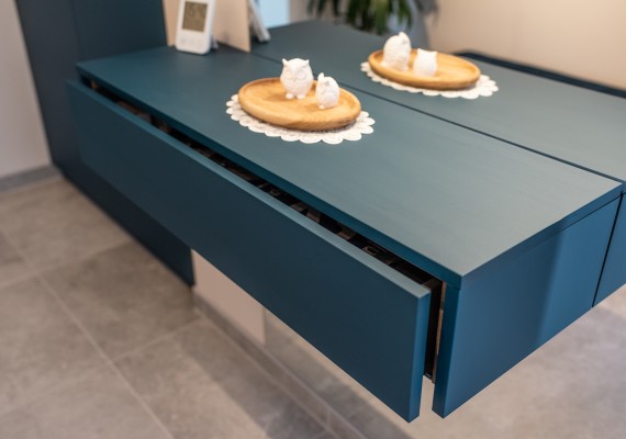 Skapji ar veramām durvīm - Wardrobes with swing doors