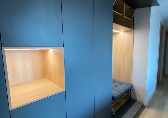 Skapji ar veramām durvīm - Wardrobes with swing doors